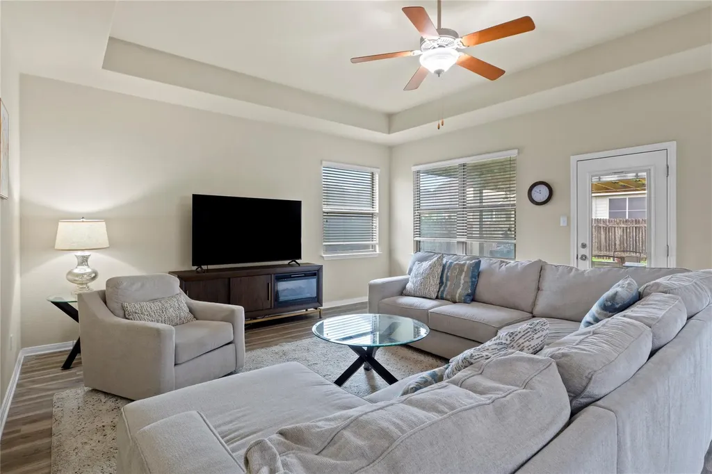 180 Snow Owl Hollow Buda TX 78610