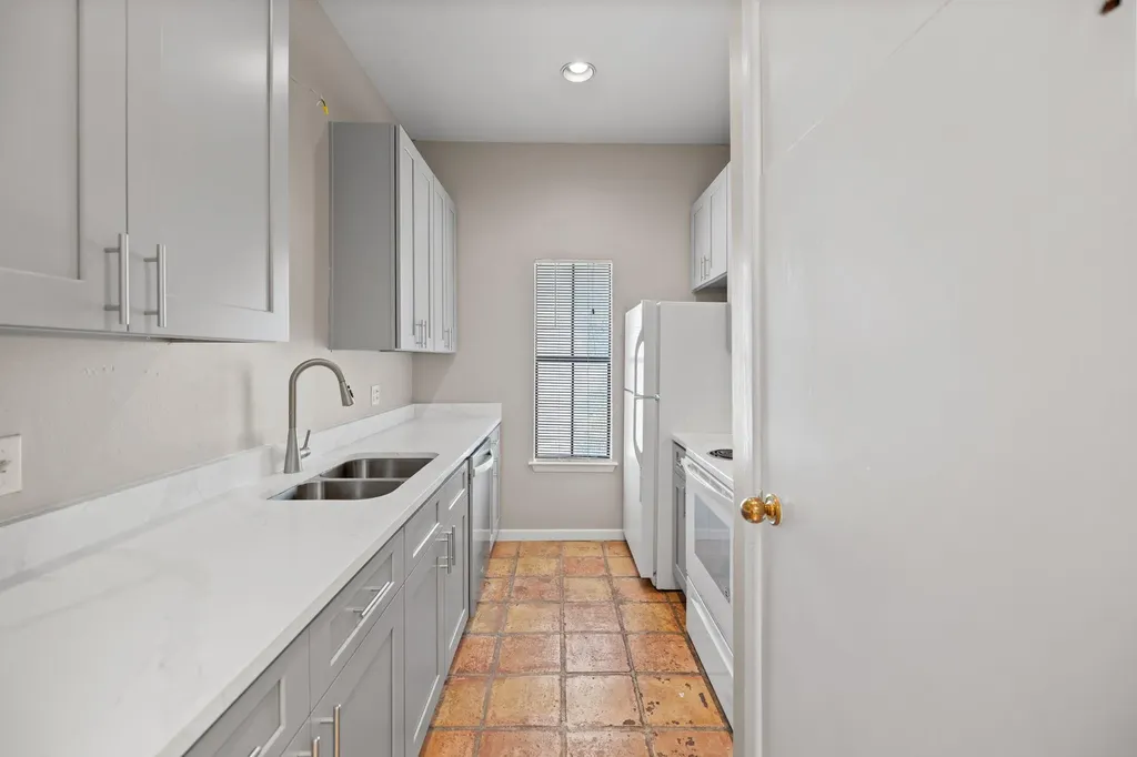 712 Graham Place Austin TX 78705