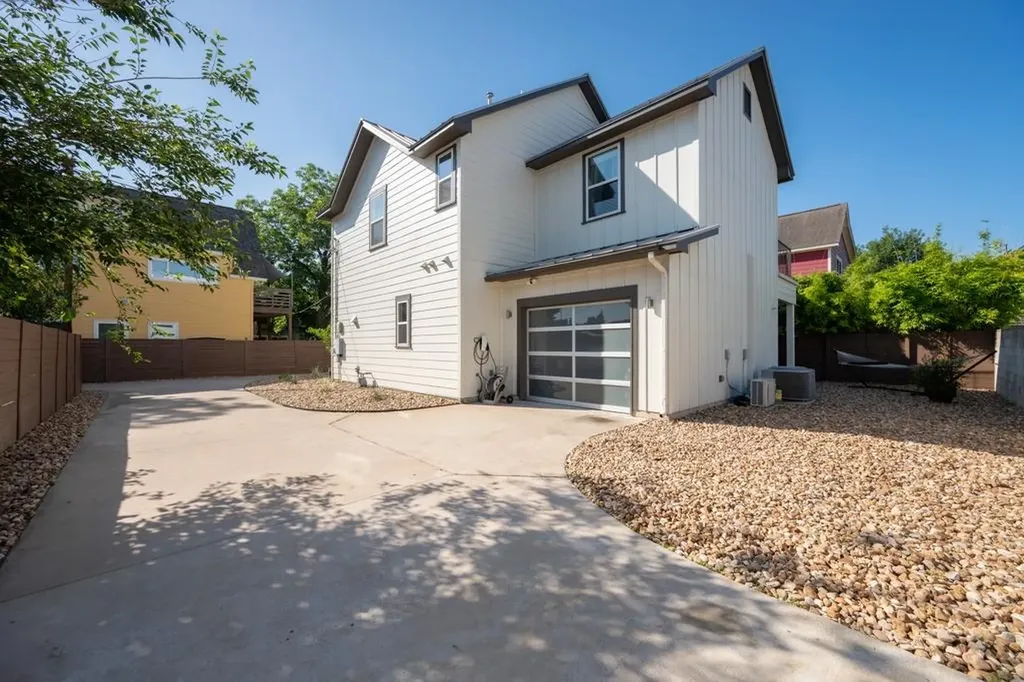 3129 Govalle Avenue Austin TX 78702