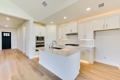 427 Fountain Grass Drive San Marcos TX 78666