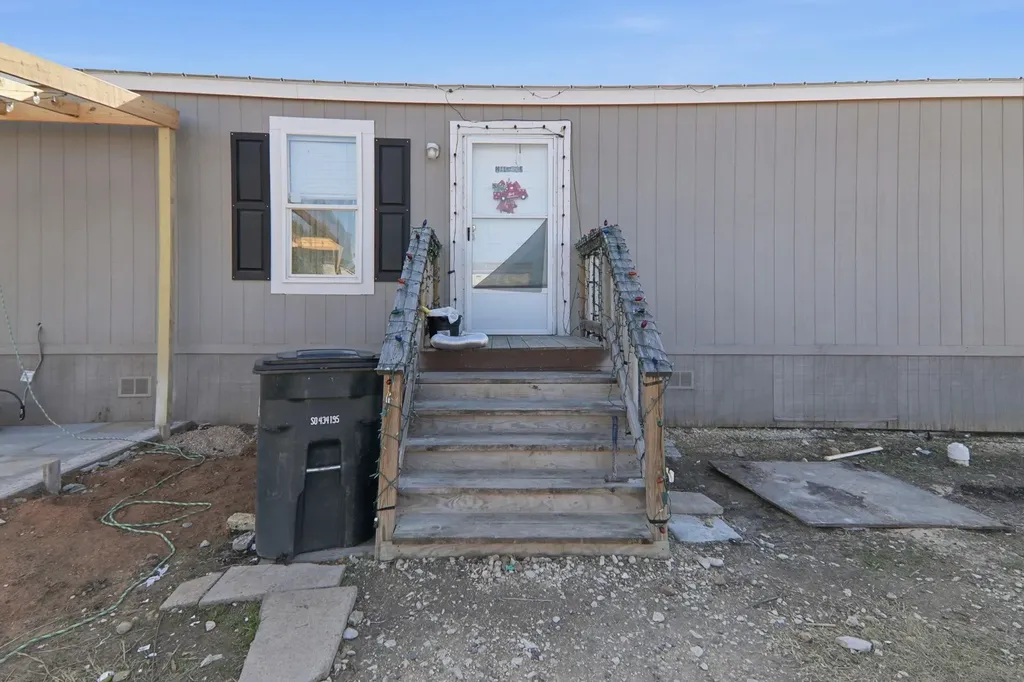 1130 Rustler Pass Kyle TX 78640
