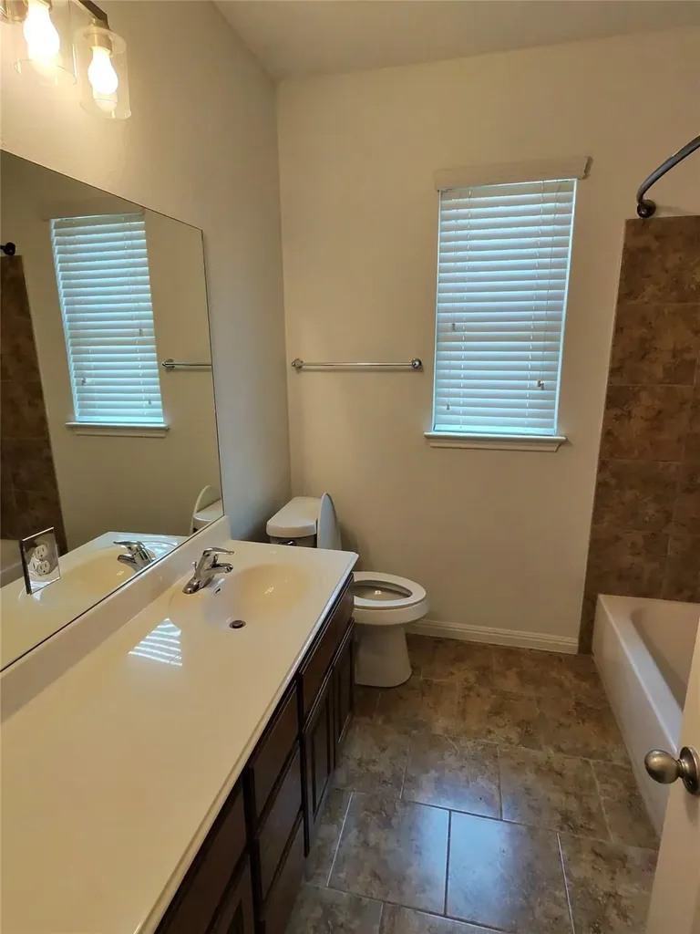1019 Powell Street Kyle TX 78640