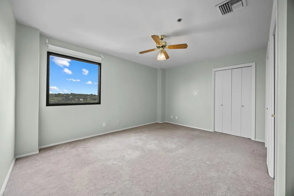 40 N Interstate 35 Highway Austin TX 78701