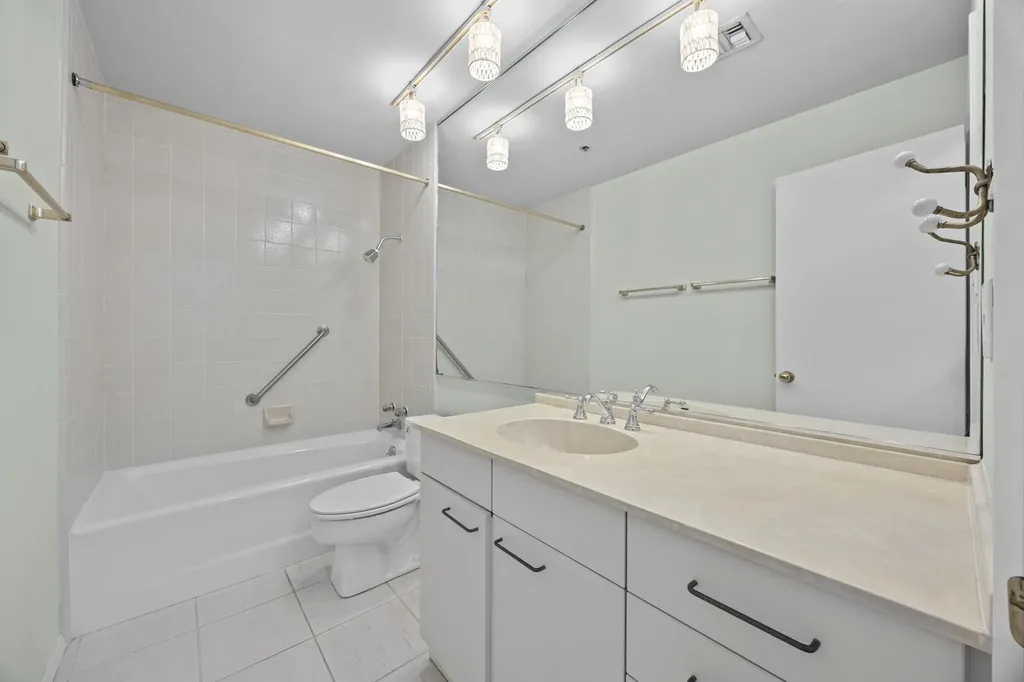 40 N Interstate 35 Highway Austin TX 78701