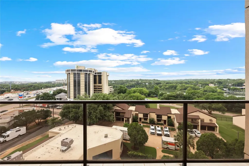 40 N Interstate 35 Highway Austin TX 78701
