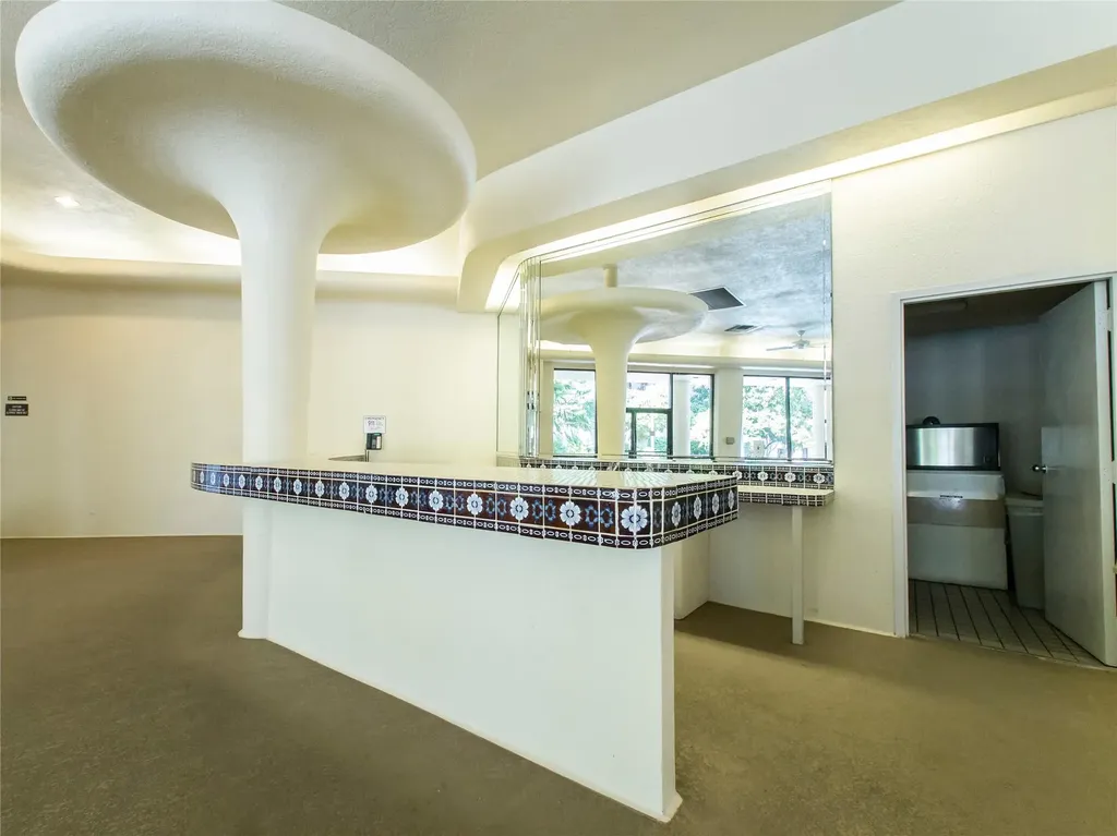 40 N Interstate 35 Highway Austin TX 78701