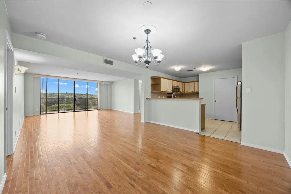 40 N Interstate 35 Highway Austin TX 78701