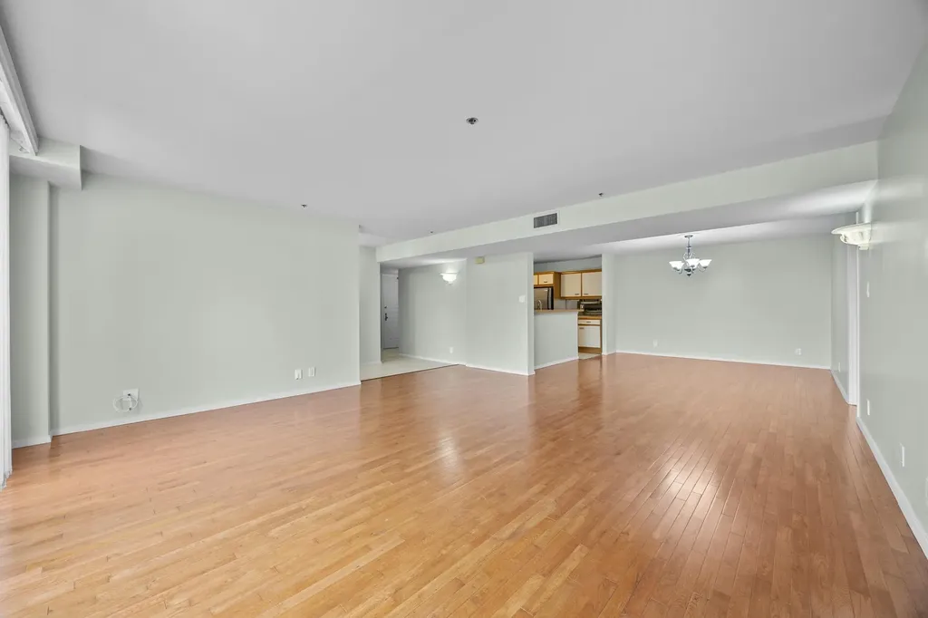 40 N Interstate 35 Highway Austin TX 78701