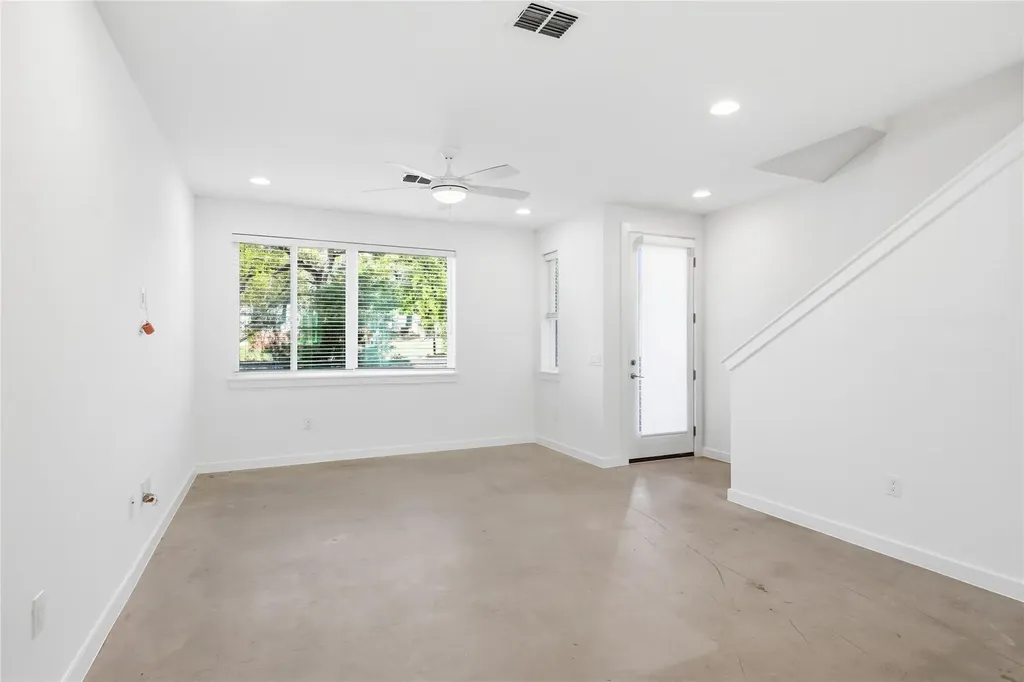 814 N Bluff Drive Austin TX 78745