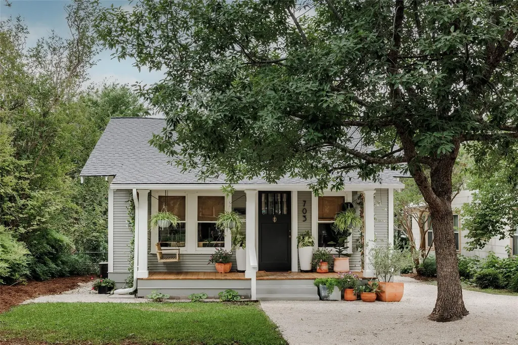 703 E 45th 1/2 Street Austin TX 78751