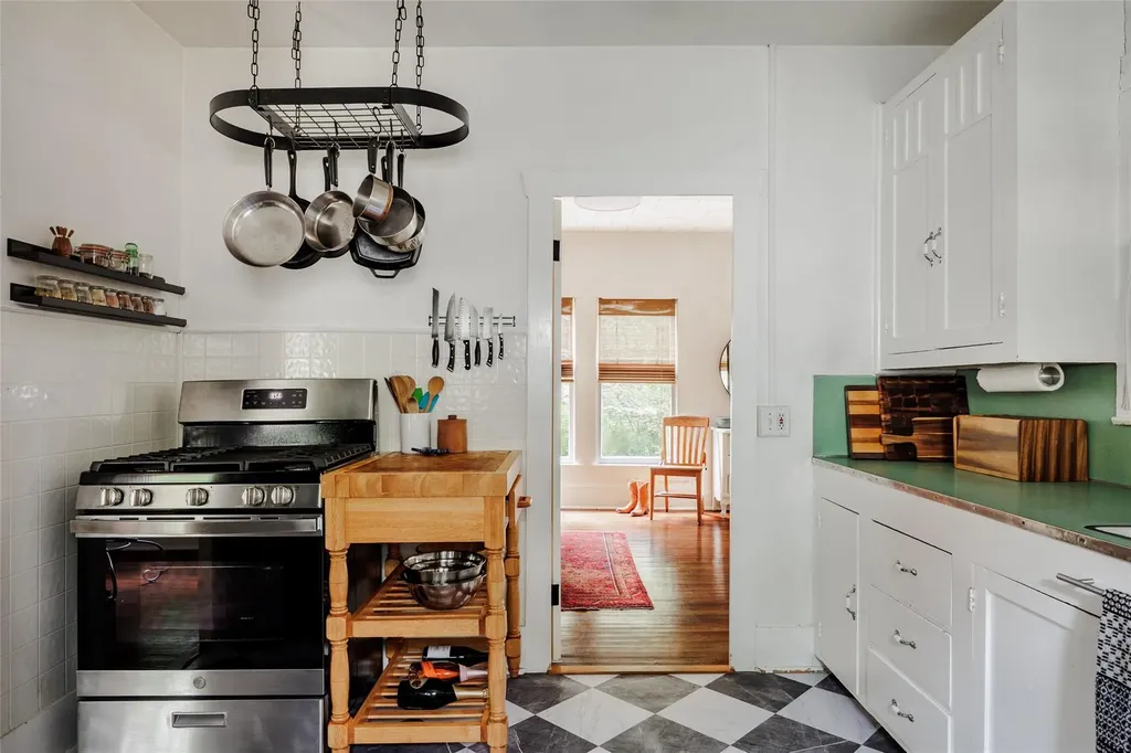 703 E 45th 1/2 Street Austin TX 78751