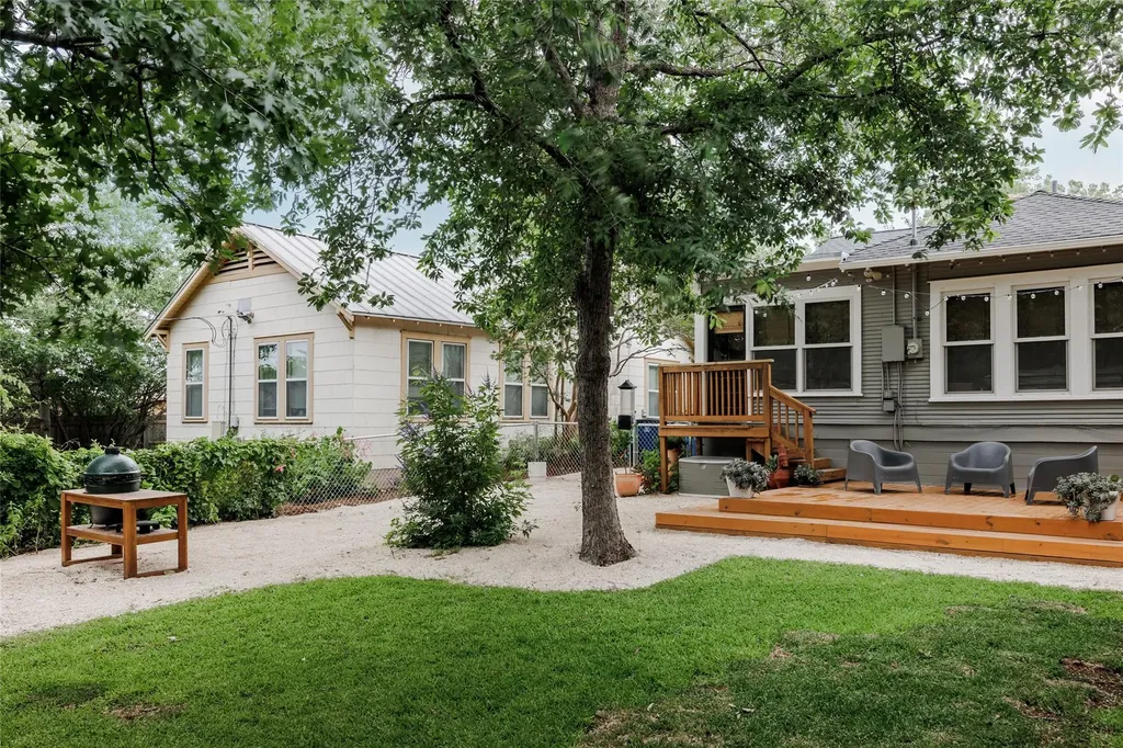 703 E 45th 1/2 Street Austin TX 78751