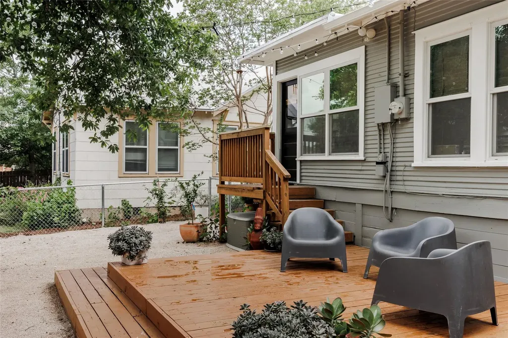 703 E 45th 1/2 Street Austin TX 78751