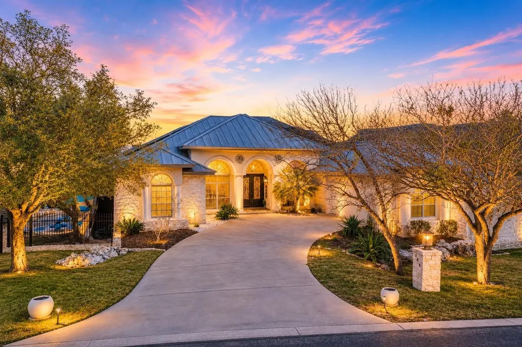 303 Left Lane Horseshoe Bay TX 78657