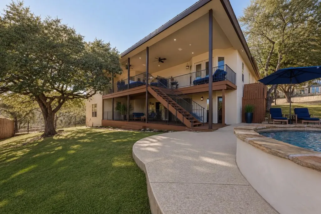 303 Left Lane Horseshoe Bay TX 78657
