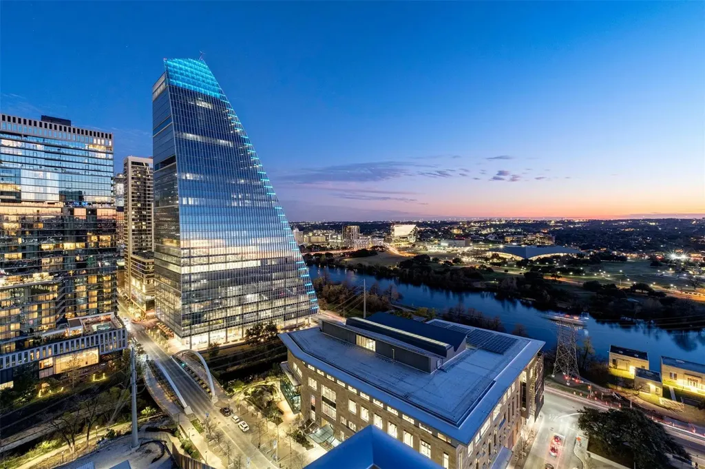 222 West Avenue Austin TX 78701