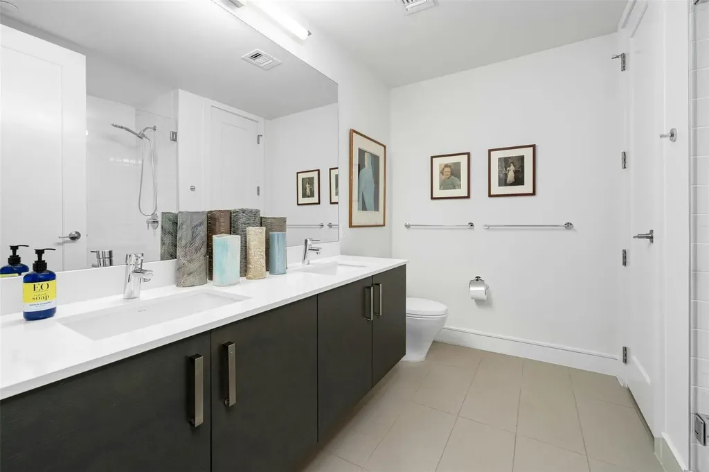 222 West Avenue Austin TX 78701