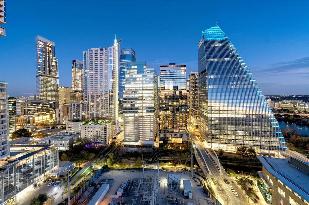 222 West Avenue Austin TX 78701