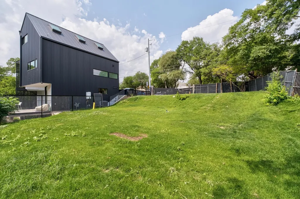 1113 W 31 Street Austin TX 78705