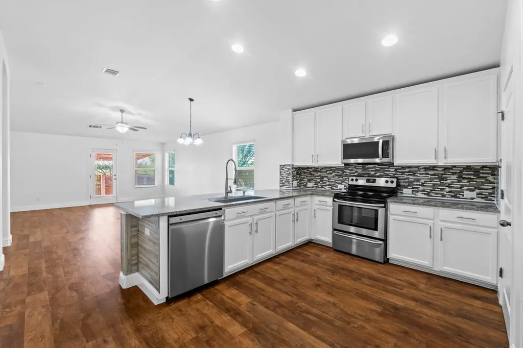 17120 Bridgefarmer Boulevard Pflugerville TX 78660