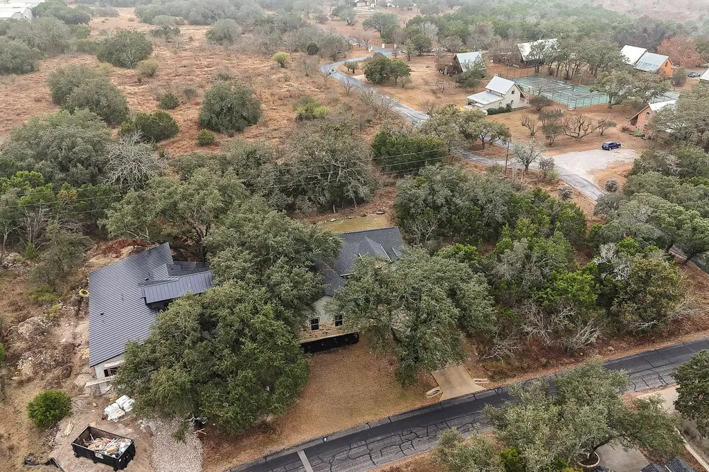 103 Kendall Drive Spicewood TX 78669