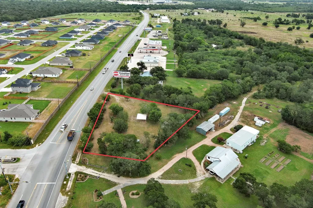 901 State Highway 21 Highway W Cedar Creek TX 78612