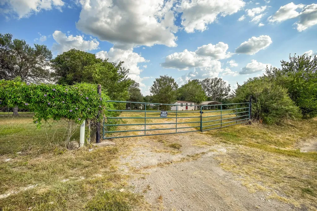 901 State Highway 21 Highway W Cedar Creek TX 78612