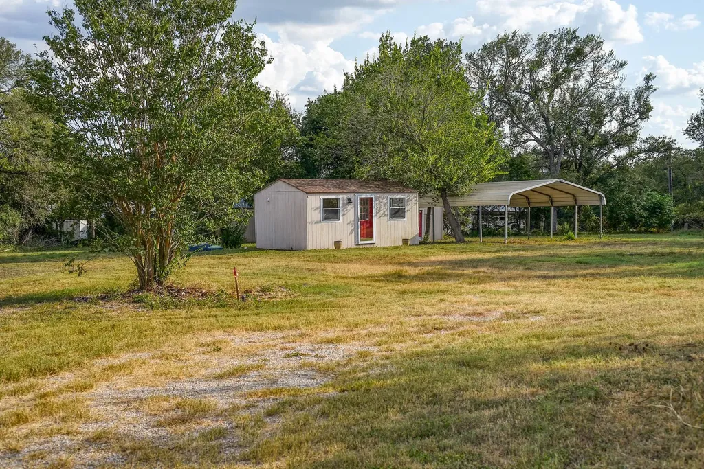 901 State Highway 21 Highway W Cedar Creek TX 78612