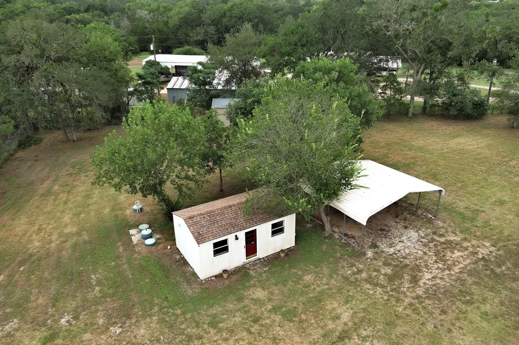 901 State Highway 21 Highway W Cedar Creek TX 78612