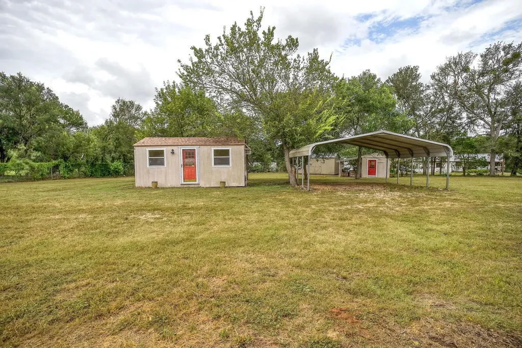 901 State Highway 21 Highway W Cedar Creek TX 78612