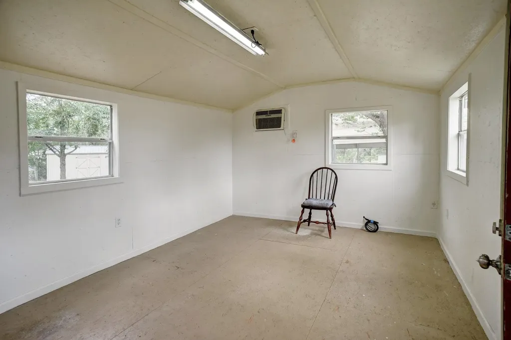 901 State Highway 21 Highway W Cedar Creek TX 78612