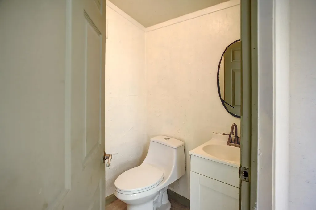 901 State Highway 21 Highway W Cedar Creek TX 78612