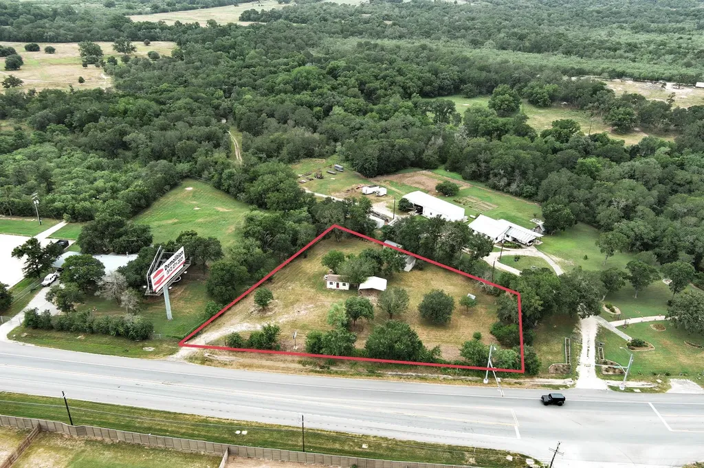 901 State Highway 21 Highway W Cedar Creek TX 78612