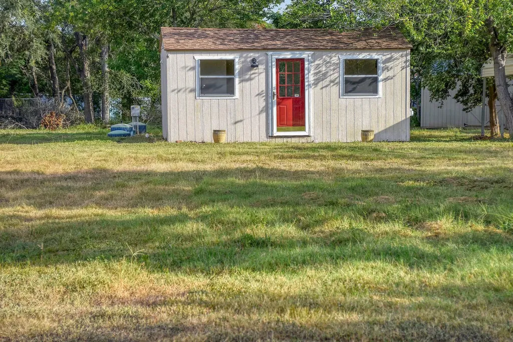 901 State Highway 21 Highway W Cedar Creek TX 78612