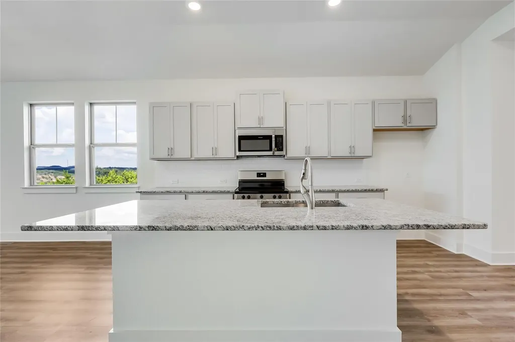 4500 Silverhill Drive Lago Vista TX 78645