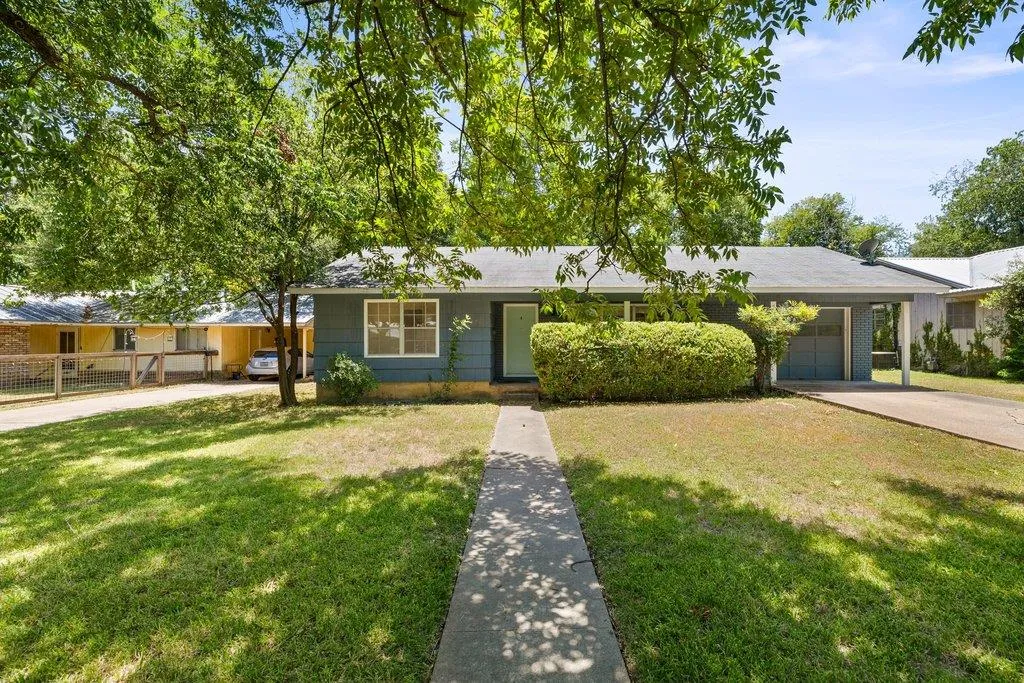 1609 Larkwood Drive Austin TX 78723