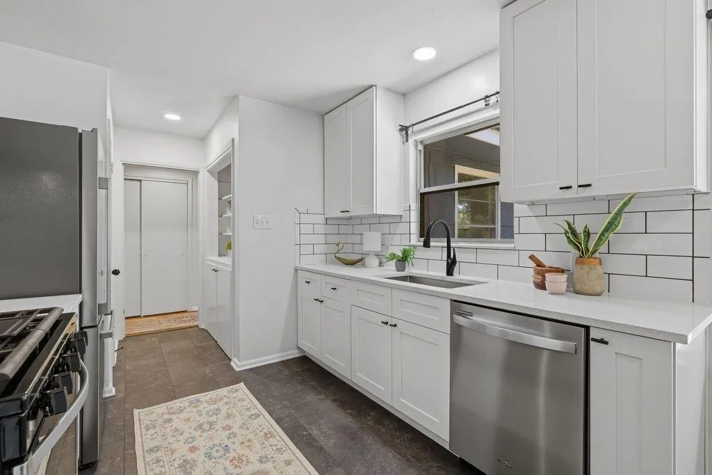 1609 Larkwood Drive Austin TX 78723