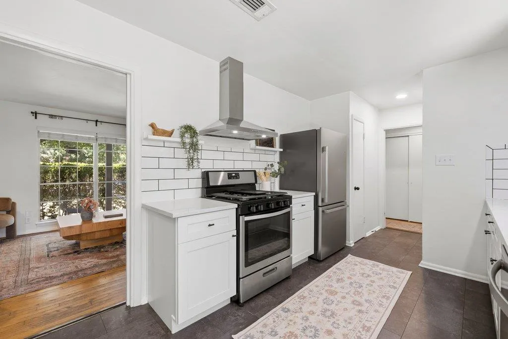 1609 Larkwood Drive Austin TX 78723