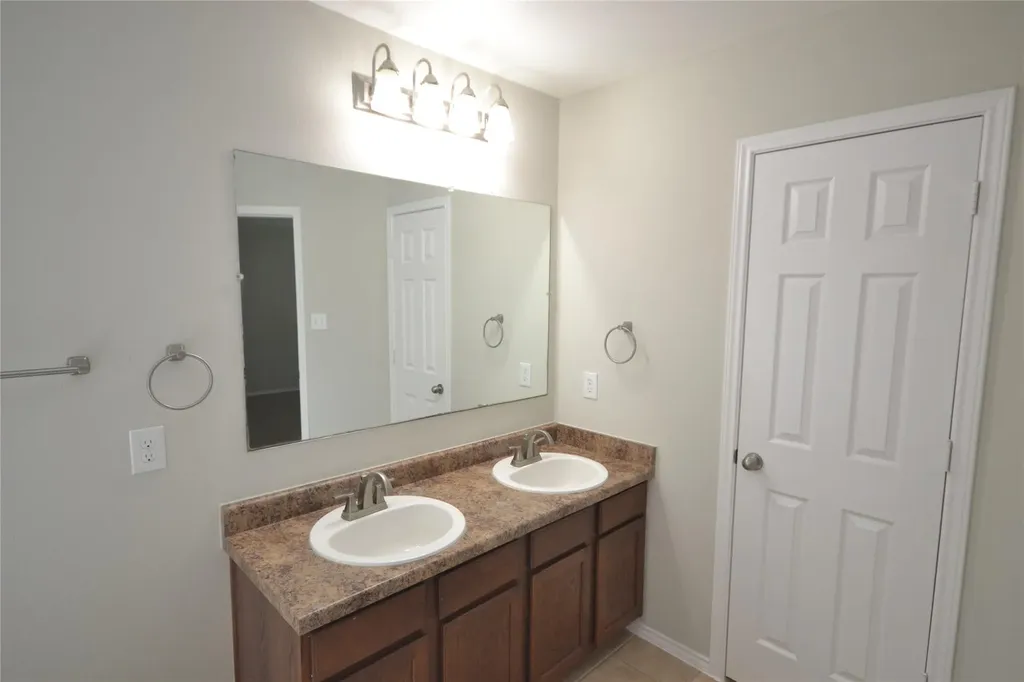 228 Falcon Lane Leander TX 78641