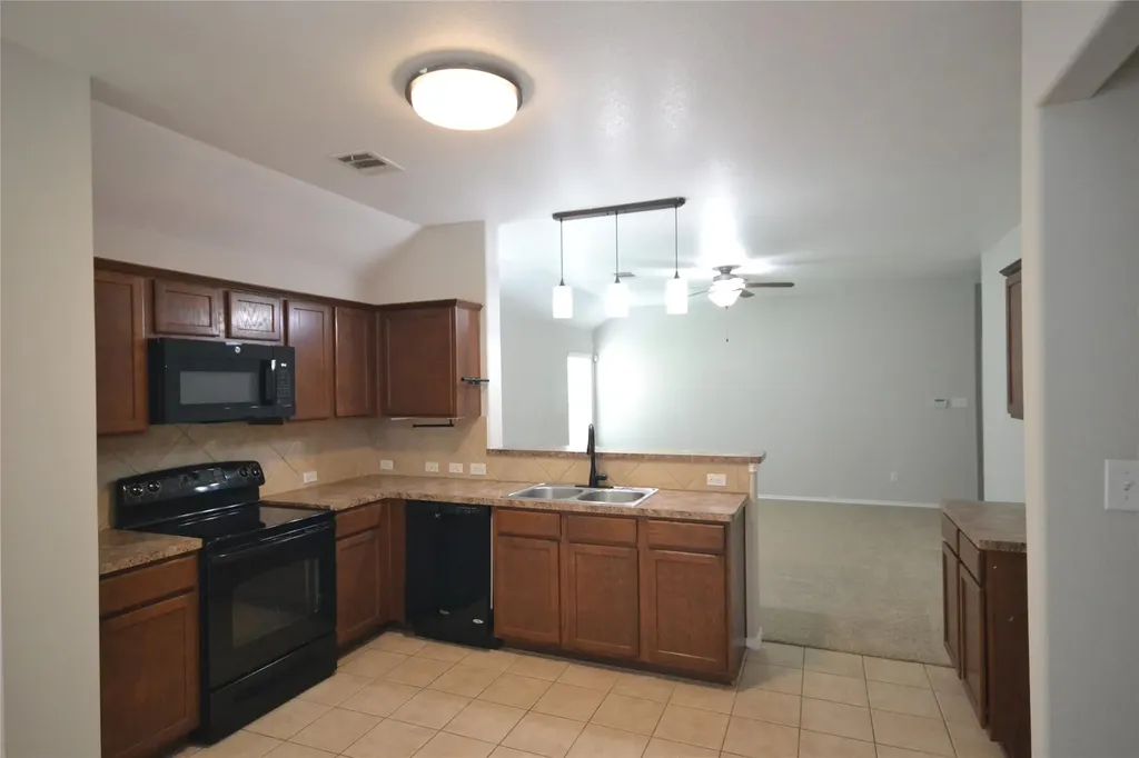 228 Falcon Lane Leander TX 78641