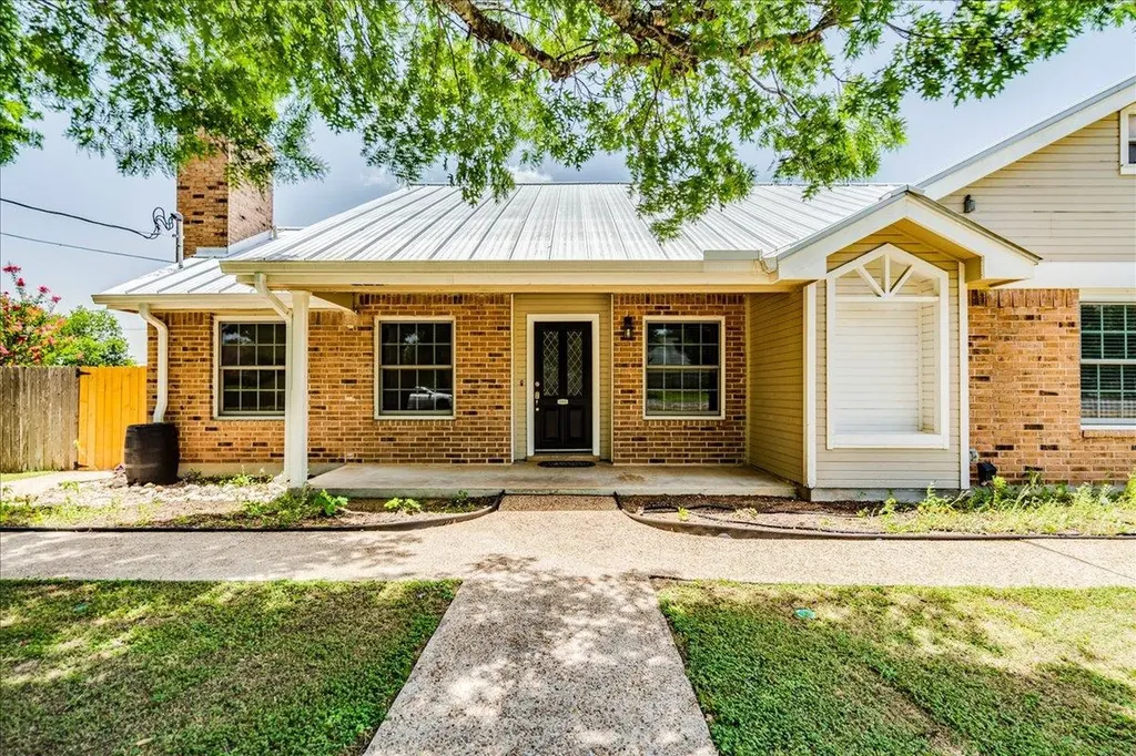 301 Verbena Drive Kyle TX 78640