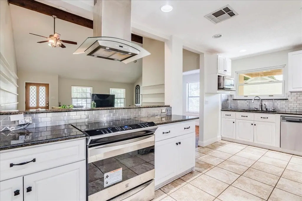 301 Verbena Drive Kyle TX 78640