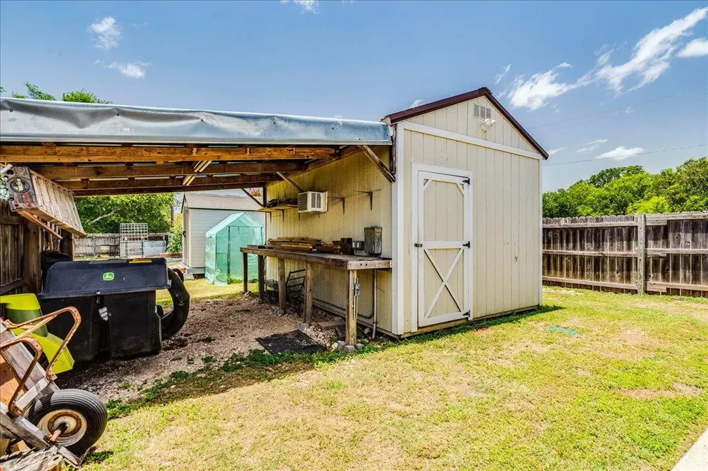 301 Verbena Drive Kyle TX 78640