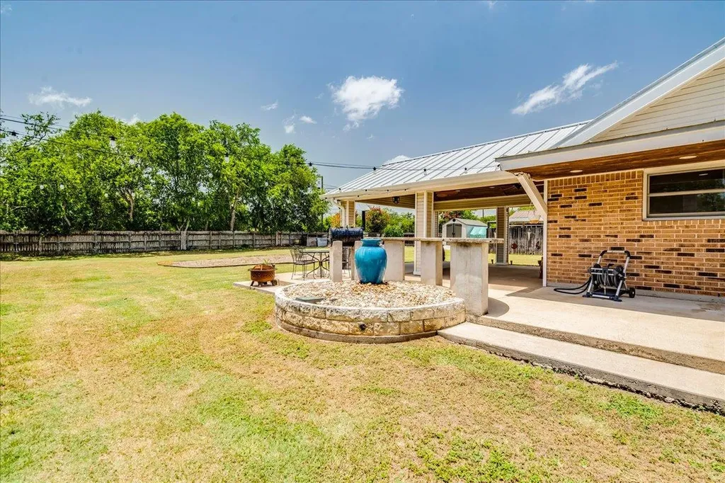 301 Verbena Drive Kyle TX 78640