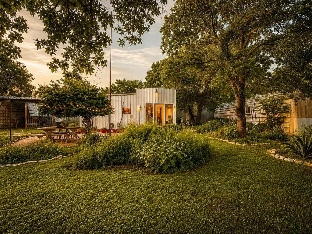 128 E Castlewood Drive Marble Falls TX 78654