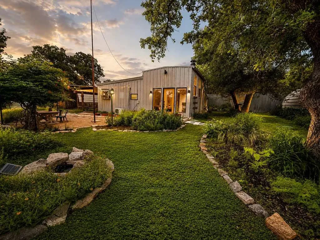 128 E Castlewood Drive Marble Falls TX 78654