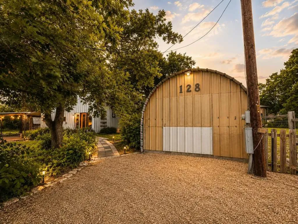 128 E Castlewood Drive Marble Falls TX 78654