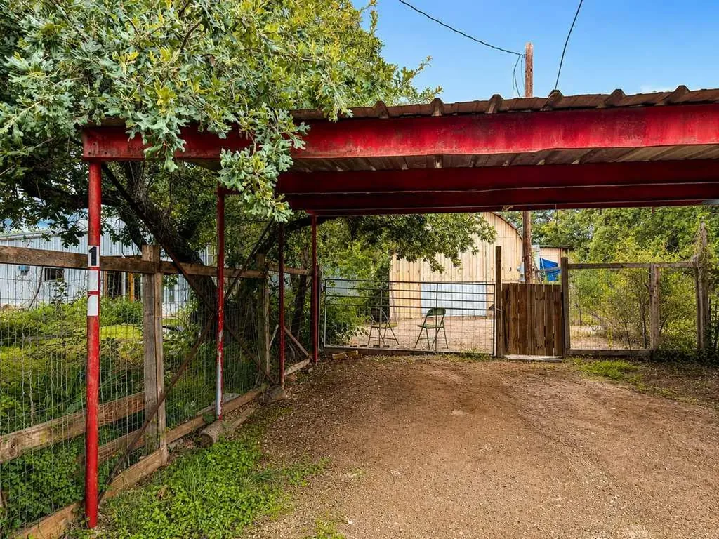 128 E Castlewood Drive Marble Falls TX 78654