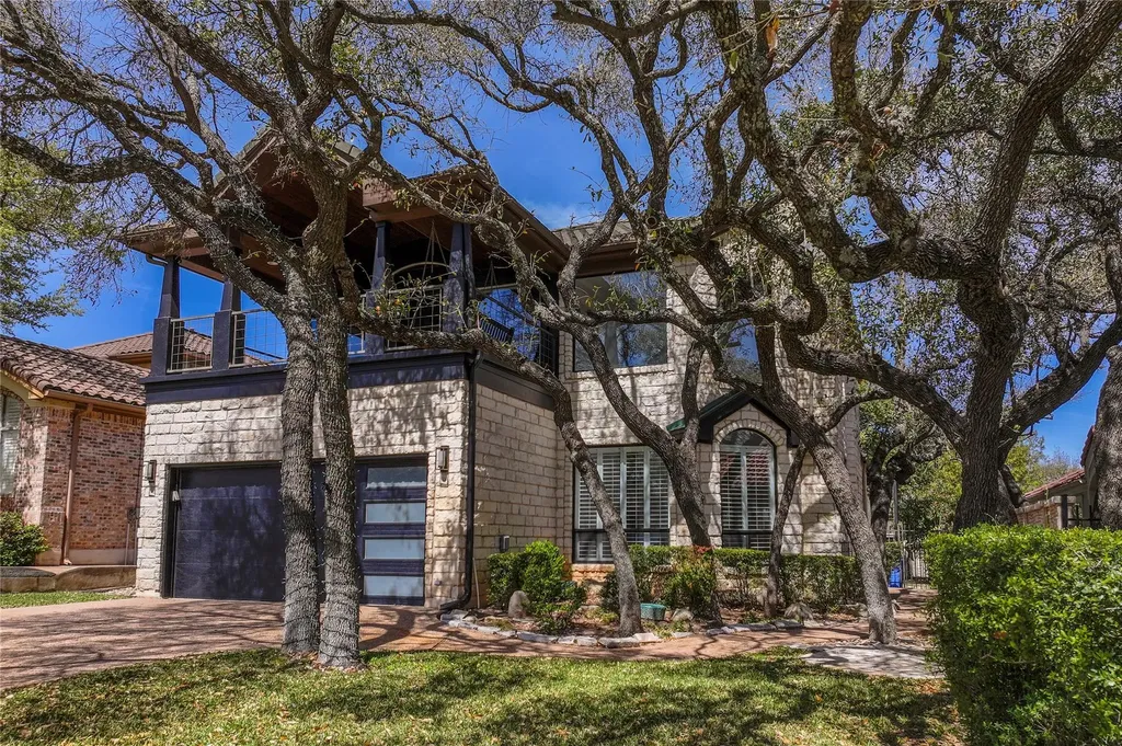 11 Treehaven Lane The Hills TX 78738