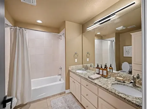 11 Treehaven Lane The Hills TX 78738